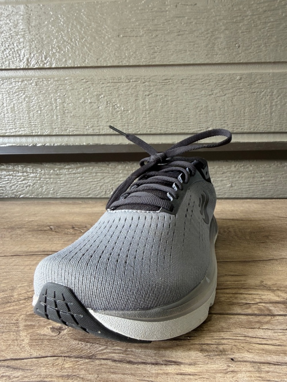 Topo Athletic zip foam Ortholite Men's Running Shoes Sneakers Size 9